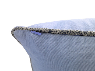 Poduszka dekoracyjna z wkładem Serenity 40 x 60 cm  We Love Beds