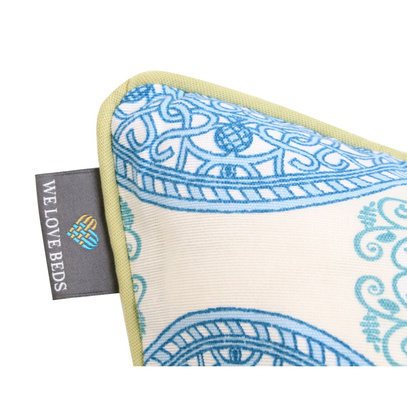 Poduszka dekoracyjna z wkładem Ornaments Blue 40 x 60 cm  We Love Beds