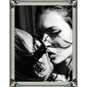 Obraz reprodukcja Kate Moss Kissing 60 x 80 cm