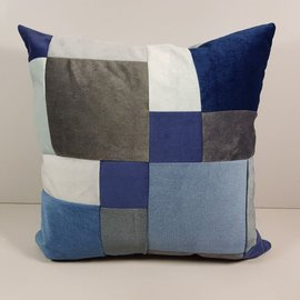 Poduszka dekoracyjna z wypełnieniem BERLIN BLUE 45 x 45 cm We Love Beds