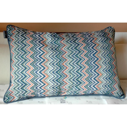 Poduszka dekoracyjna z wkładem Sevile 40 x 60 cm. We Love Beds