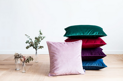 Poduszka dekoracyjna z wkładem Orchid Violet 40 x 60 cm  We Love Beds