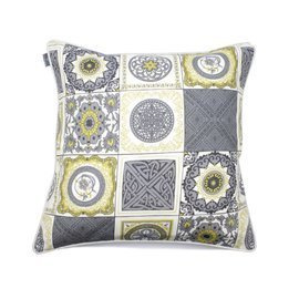 Poduszka dekoracyjna z wkładem Spain Mosaic Green 60 x 60 cm We Love Beds
