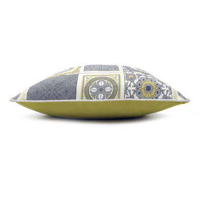 Poduszka dekoracyjna z wkładem Spain Mosaic Green 60 x 60 cm  We Love Beds