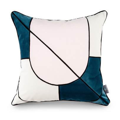 Poduszka dekoracyjna z wypełnieniem MILAN 45 x 45 cm We Love Beds