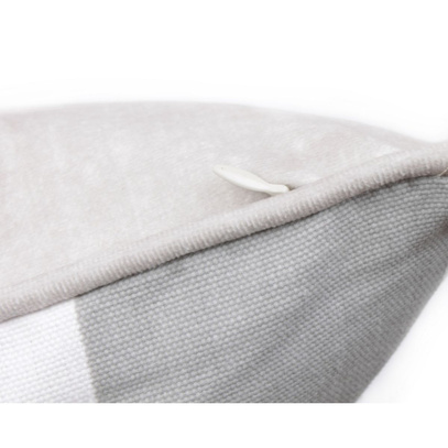 Poduszka dekoracyjna z wkładem Belts Grey 60 x 60 cm  We Love Beds