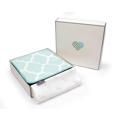 Poduszka dekoracyjna z wkładem Clover Mint 60 x 60 cm  We Love Beds