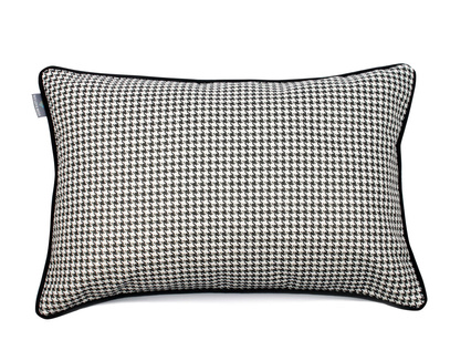 Poduszka Check Black z wkładem 45 x 45 cm  We Love Beds
