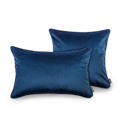 Poduszka dekoracyjna z wkładem Royal Blue 40 x 60 cm  We Love Beds
