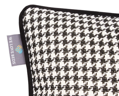 Poduszka z wkładem Check Black 40 x 60 cm  We Love Beds