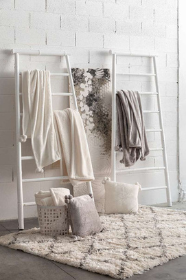 Narzuta na łóżko pled Tender Pompoms Aubepine 130 X 170 cm