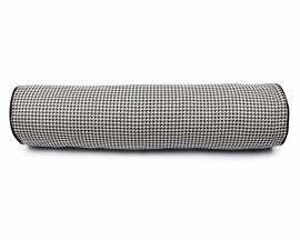 Wałek poduszka z wkładem Check Black 20 x 82 cm We Love Beds